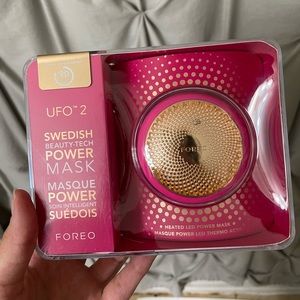 Foreo UFO2 in fuchsia
